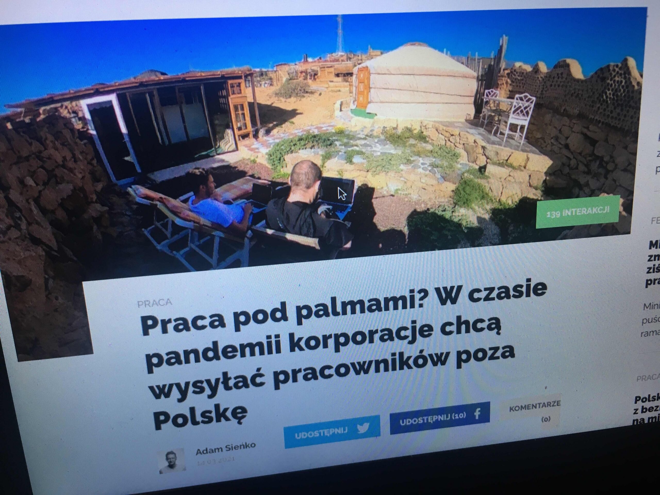 spidersweb.pl o pracowakacje
